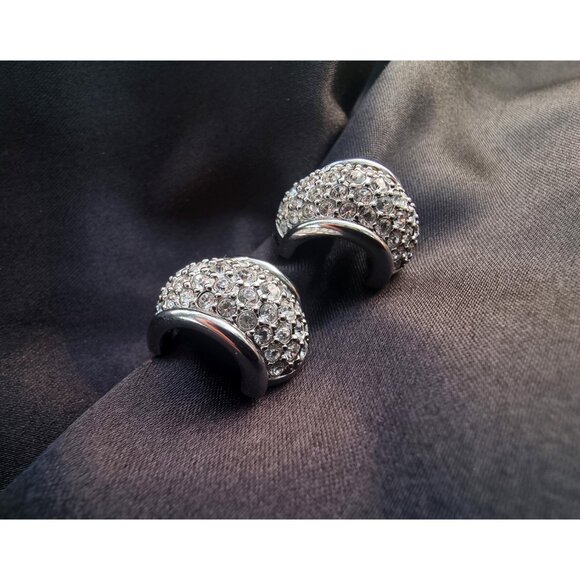 Vintage SWAROVSKI Signed 1980s Silver Toned Clear Crystals Huggie Hoop Clip On E - Picture 8 of 8